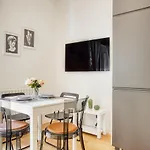 Just Urban Stays - Brand New Apartment - Cenisio Area